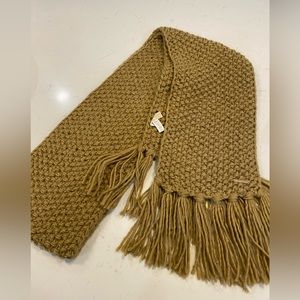 Oversized and chunky carmel Michael Kors scarf
